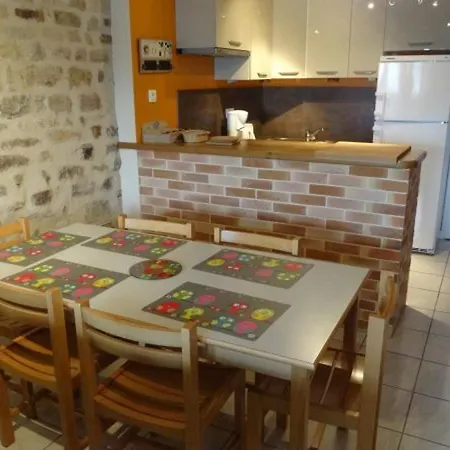 Authentique Avec Terrasse, Jardin, Proche Thermes Et Nature - Fr-1-589-212